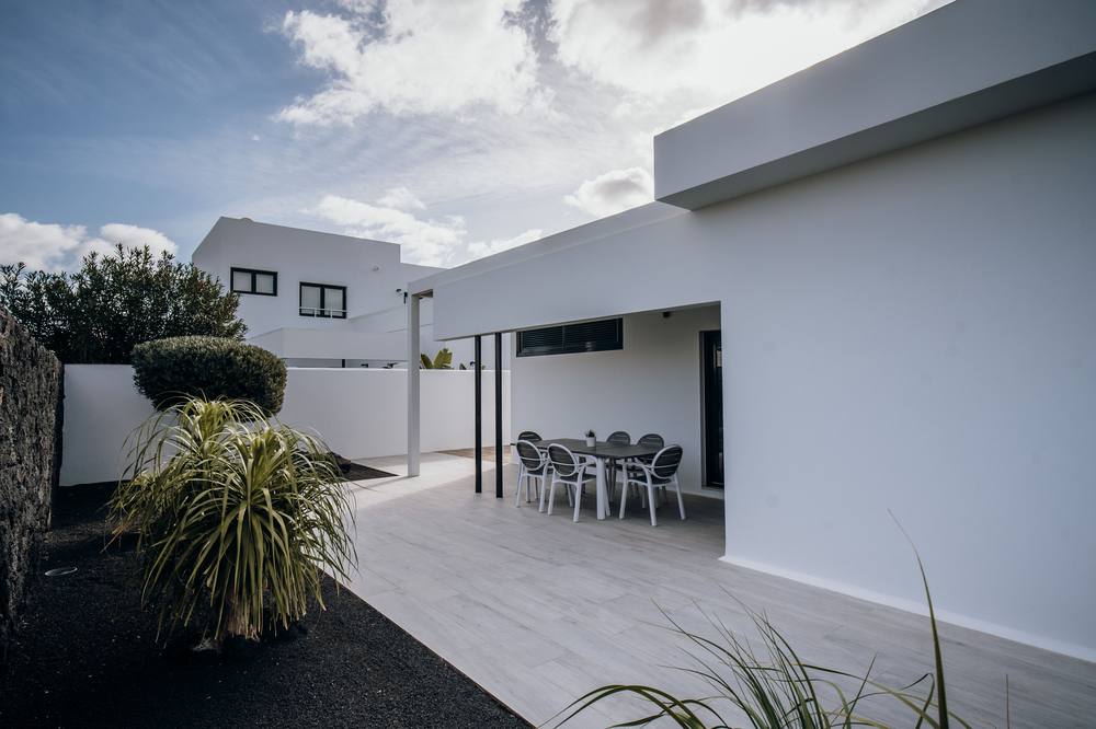 Exterior Lava Dreams